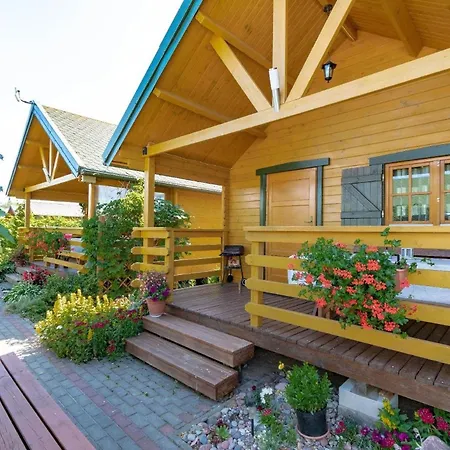 Gemuetliches Holzferienhaus Mit Grill Und Garten